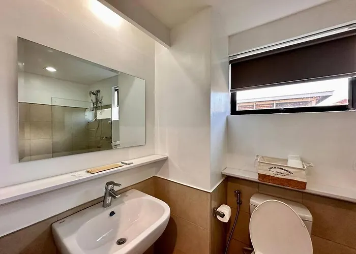 Living,the Persimmon 2-4pax Apartment