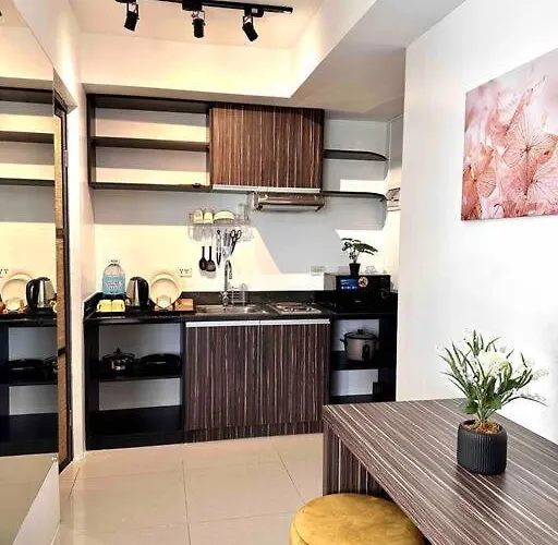 Living,the Persimmon 2-4pax Apartment